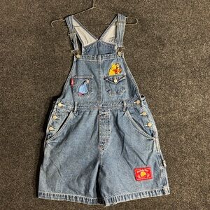 Disney Winnie the Pooh Denim Overalls Shorts Women’s Medium Embroidered Rare 90s